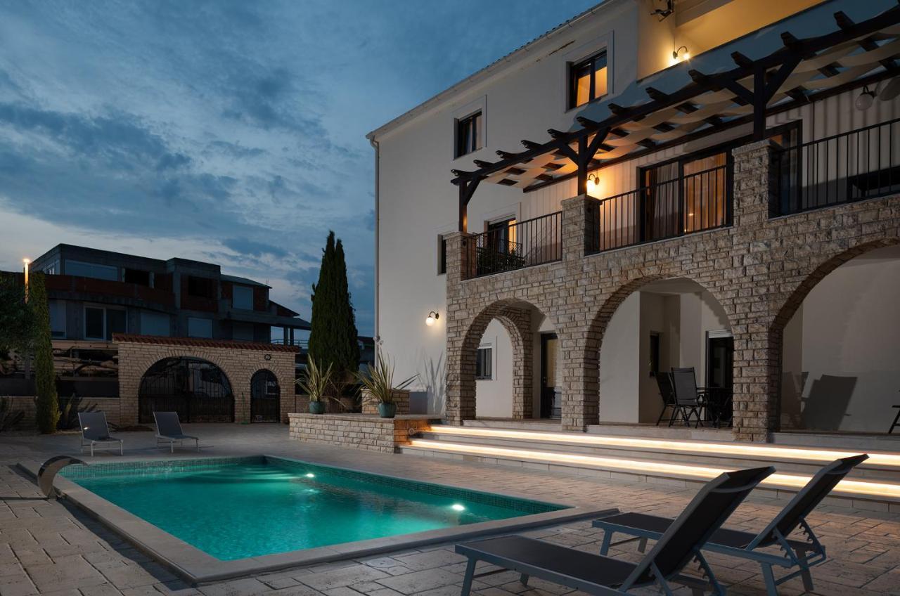 Villa Jalan Vrsi Ngoại thất bức ảnh