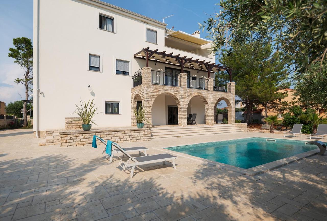 Villa Jalan Vrsi Ngoại thất bức ảnh